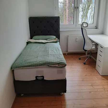 A Cozy With Brand New Furniture Frankfurt am Main