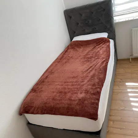 Homestay A Cozy With Brand New Furniture Frankfurt am Main