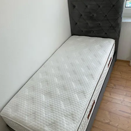 Homestay A Cozy With Brand New Furniture Frankfurt am Main